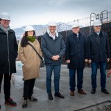 Philippe Venetz, Chef du Service Immobilier et patrimoine, Margot Venetz, cheffe de l’office de coordination des institutions sociales, les conseillers d'Etat Mathias Reynard et Roberto Schmidt et Jérome Favez, chef du Service de l’action sociale